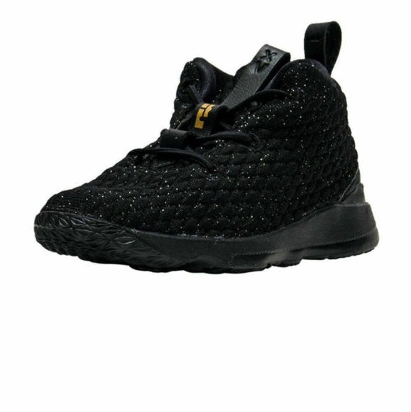 Lebron XV - Picture 2 of 5